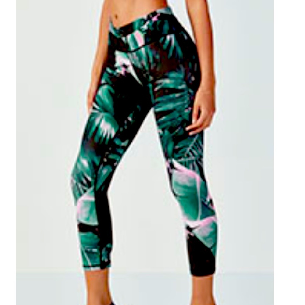 Fabletics powerlite capri